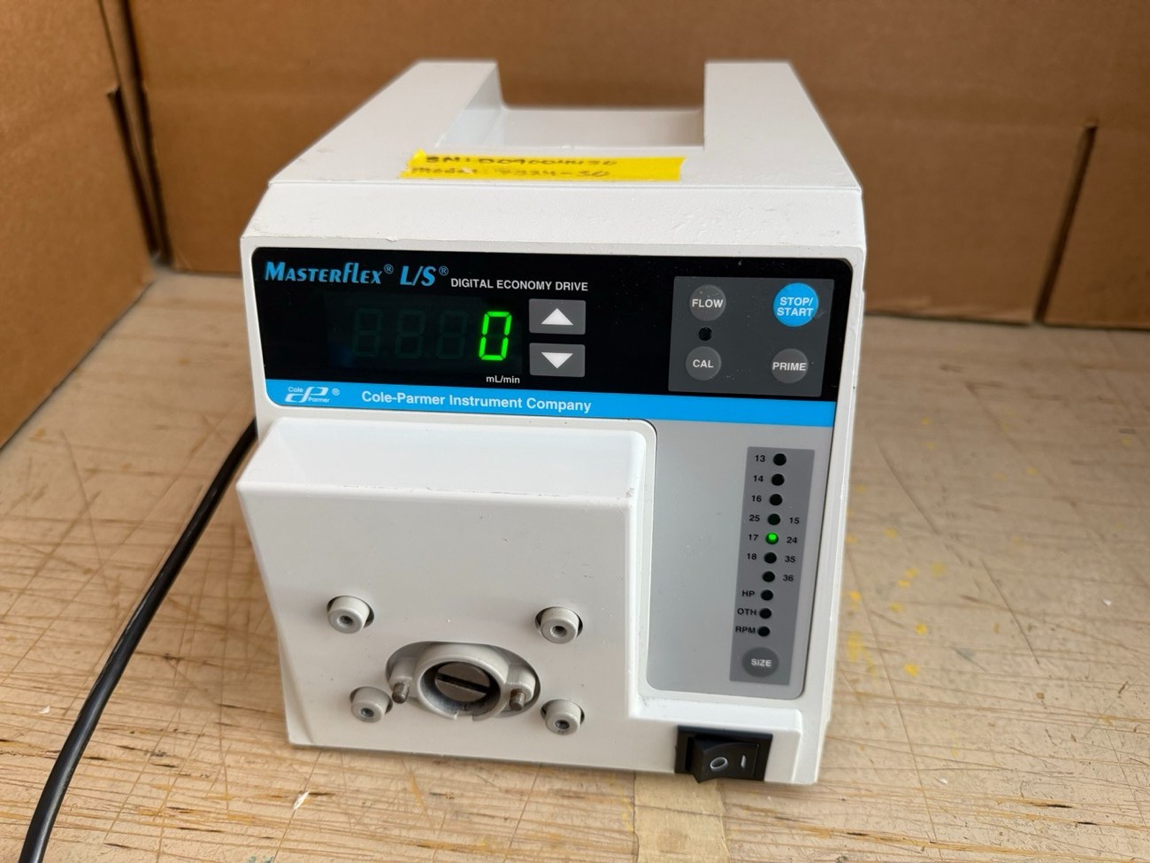 Cole-Parmer Masterflex L/S 7524-50 Digital Economy Peristaltic Pump Drive  Works — view 2