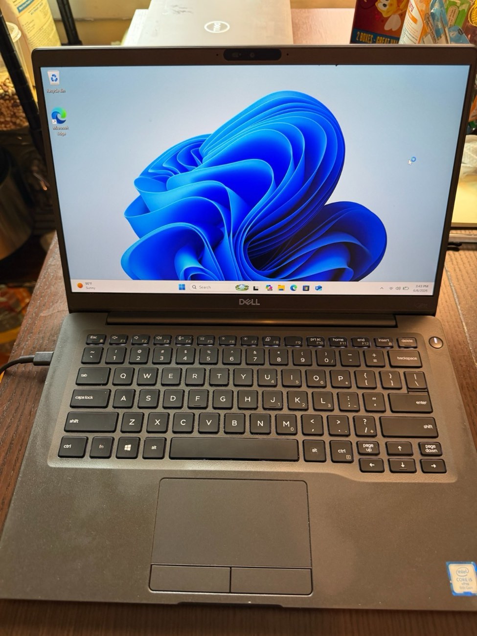 Dell Latitude 7400 14" i5-8365U 8GB 256GB SSD Win 11 Pro Ultrabook + Charger — view 1