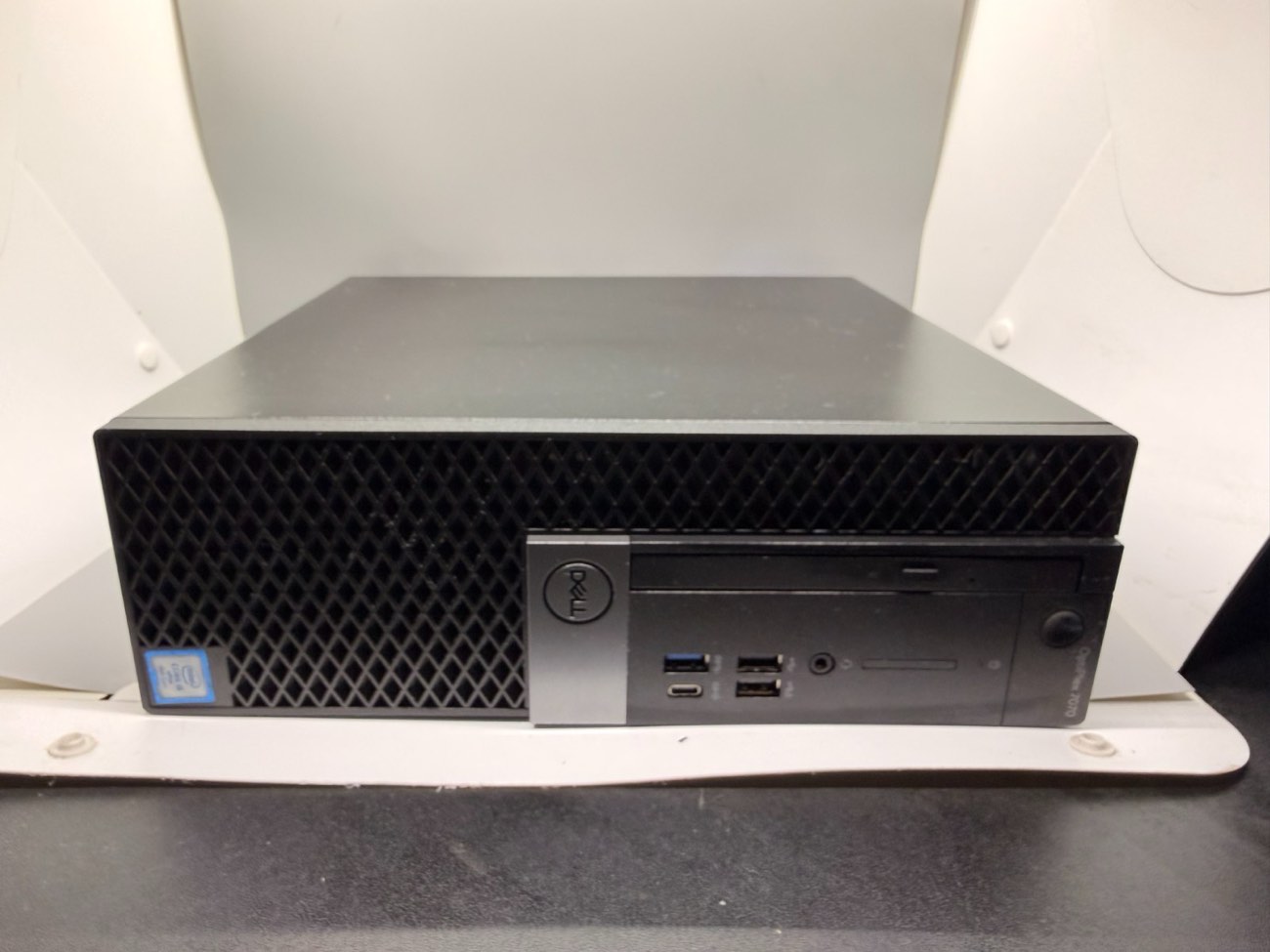 Dell OptiPlex 7070 SFF i5-9500 8GB 240GB SSD Windows 11 Desktop PC — view 1
