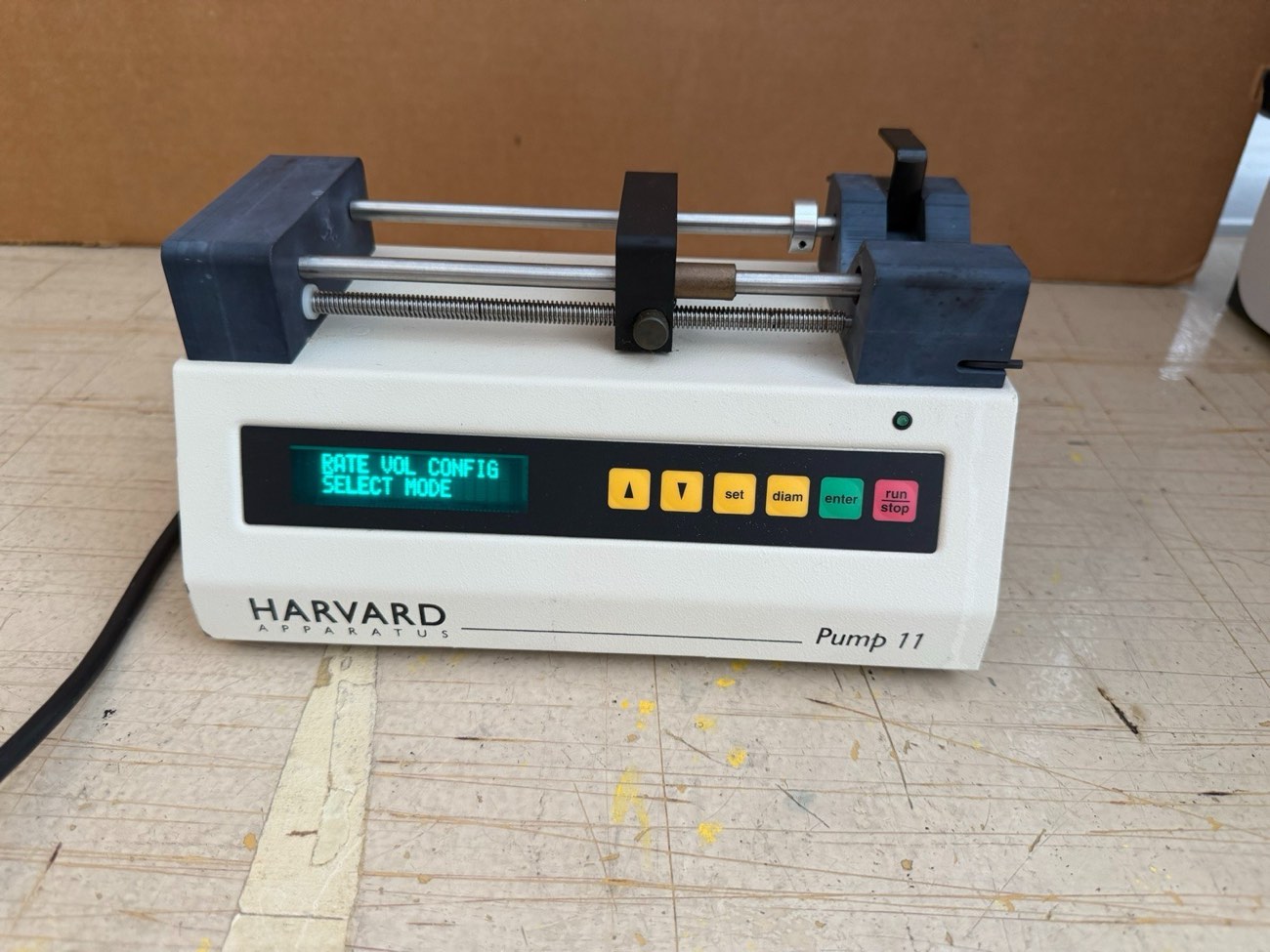 Harvard Apparatus Model 11 Syringe Pump Infusion 55-1199 Lab - Powers On — view 2