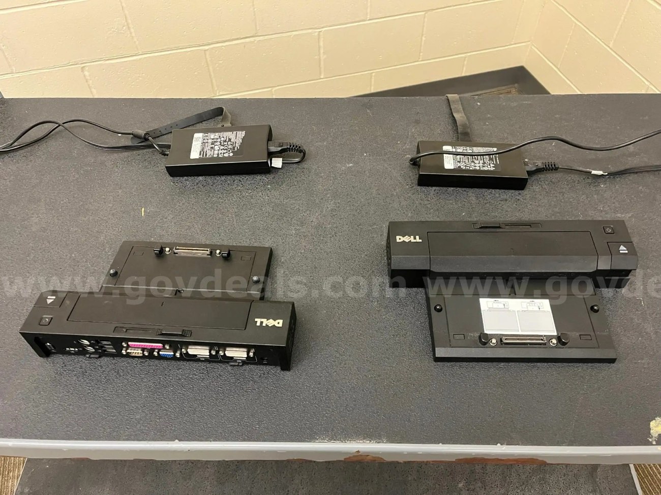 Lot of 5 Dell PR02X E-Port Plus USB 3.0 Docking Station Tested Working +Adapters — view 1