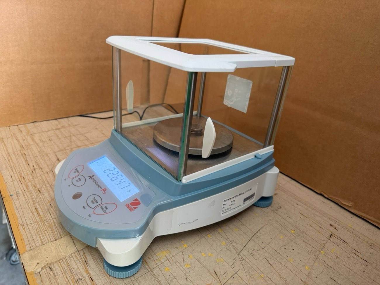 Ohaus AV313C Adventurer Pro Analytical Balance 310g x 1mg InCal - Powers On — view 4