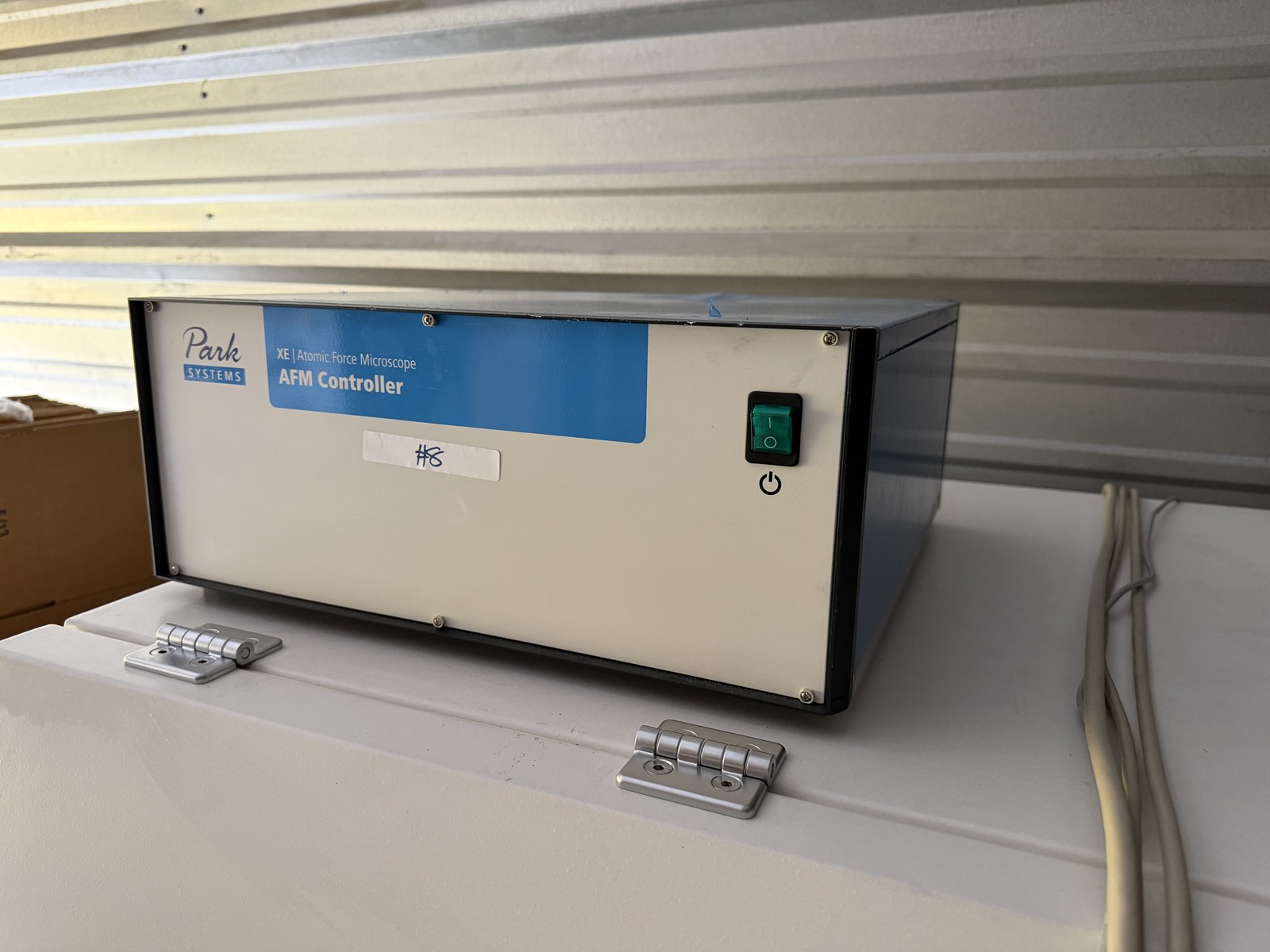 Park Systems XE-series AFM Controller - front panel with power switch