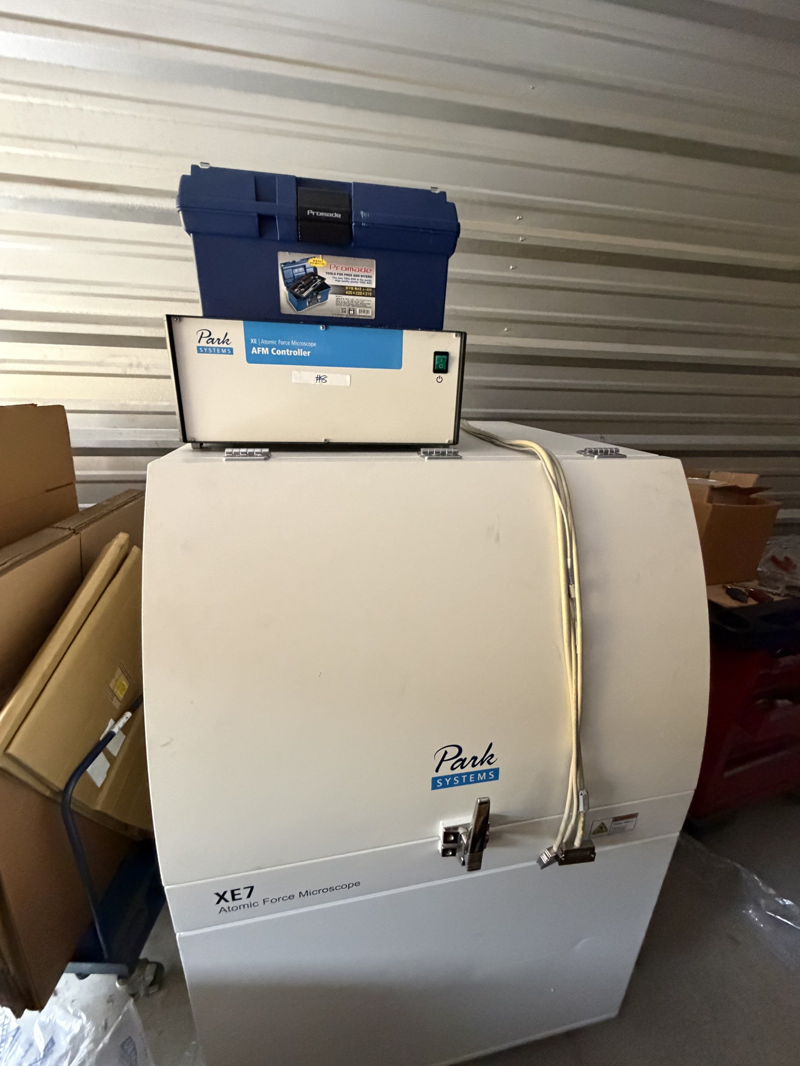 Complete system - XE7 enclosure, AFM controller, and accessory toolbox